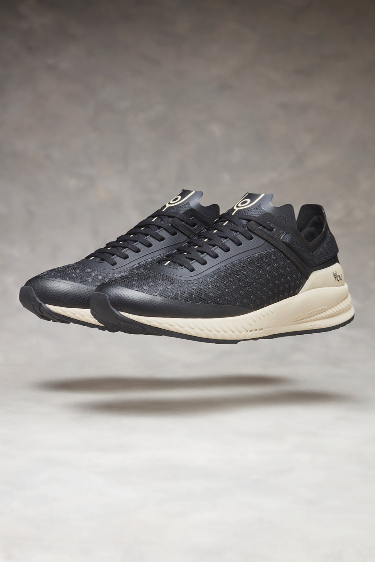 YP 305 Performance | black